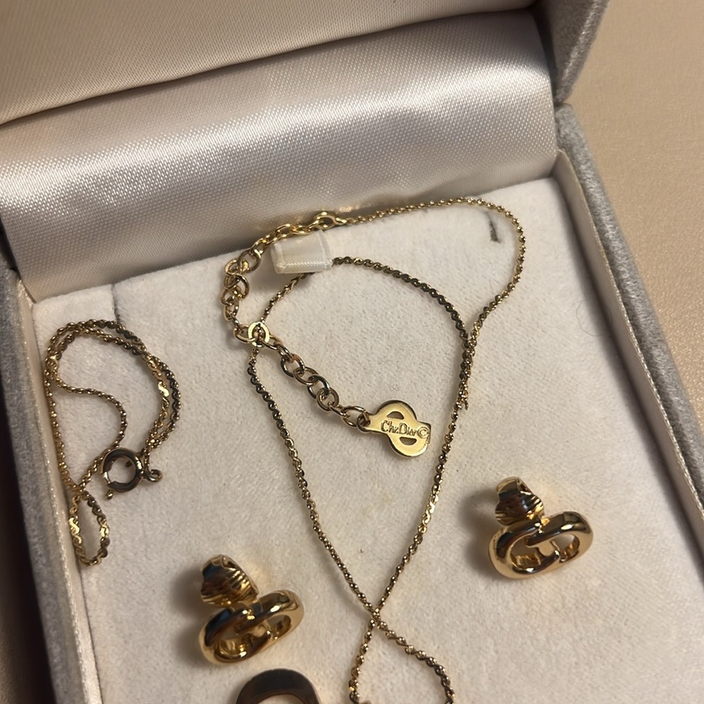 Christian Dior Bijoux Gold Jewelry Set - Clip On Earrings -Broken Necklace Chain - Picture 6 of 10